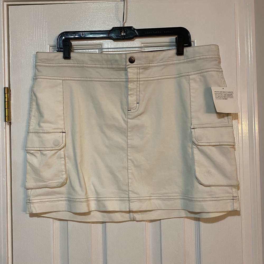 NWT Athleta Beige Skirt